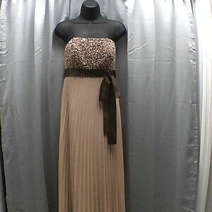Kiss Kiss Formal Dress Size 6